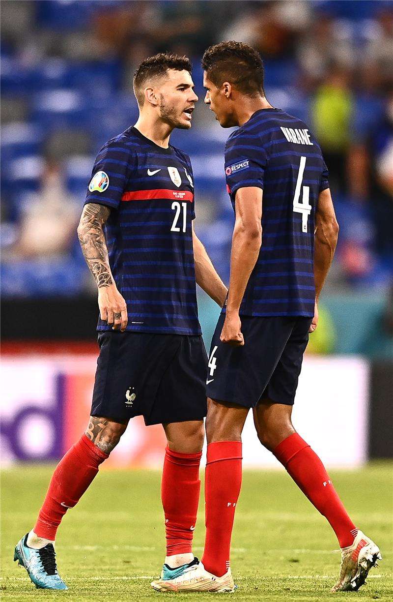 فاران وهيرنانديز في دفاعات الديوك