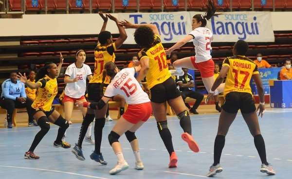 من لقاء تونس وأنجولا اليوم 