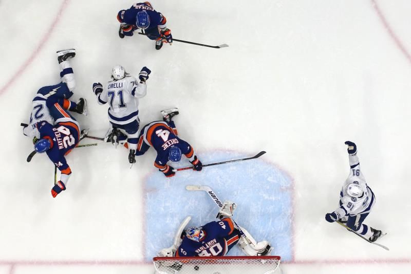2021-06-18t034127z_1728324113_mt1usatoday16272112_rtrmadp_3_nhl-stanley-cup-playoffs-tampa-bay-lightning-at-new-york-islanders_reuters