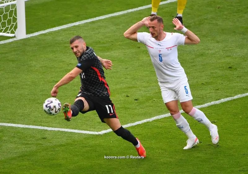 ?i=reuters%2f2021-06-18%2f2021-06-18t164543z_2143290294_up1eh6i1ak6jh_rtrmadp_3_soccer-euro-cro-cze-report_reuters