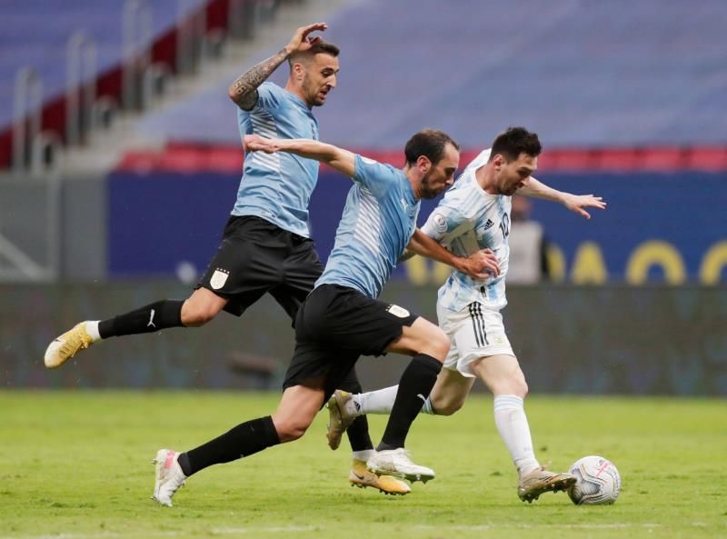 ميسي صنع الهدف وتوج بجائزة أفضل لاعب