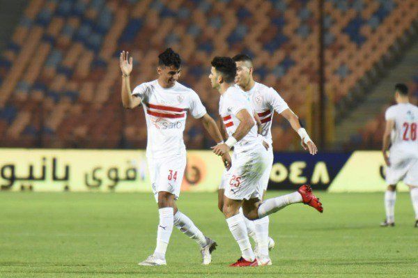 زيزو مع لاعبي الزمالك
