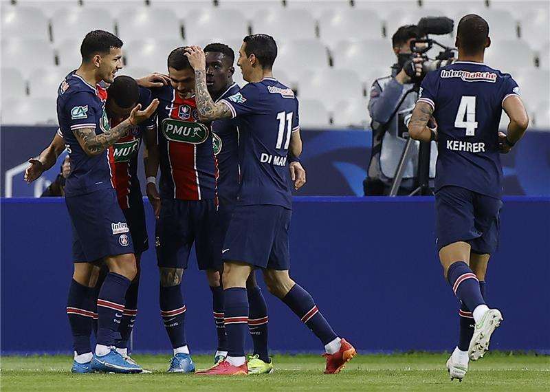 لاعبو باريس