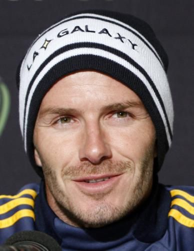 2011-04-132011-04-13t040834z_01_sin500_rtridsp_3_soccer-mls-beckham_reuters