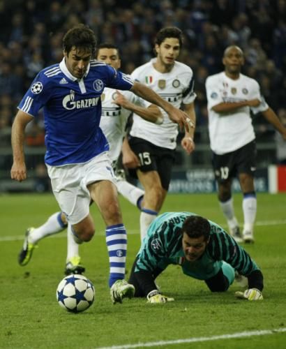 2011-04-132011-04-13t211047z_01_ina13_rtridsp_3_soccer-champions_reuters