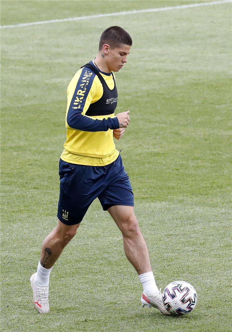  دينيس بوبوف