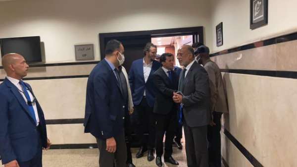 من الاستقبال