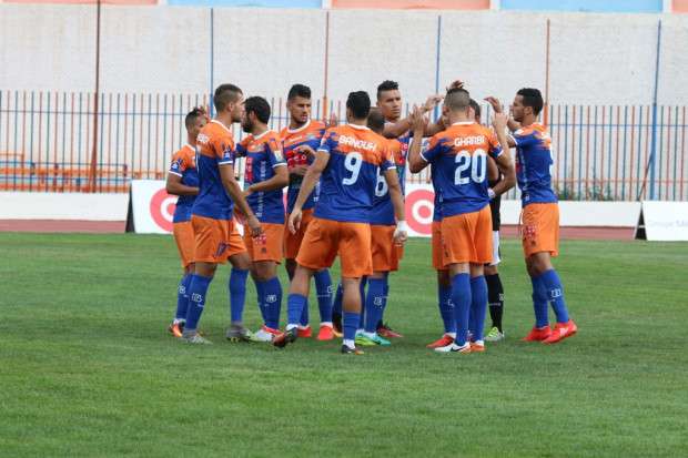 لاعبو أولمبي المدية