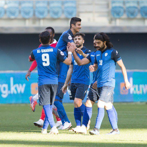 لاعبو الشباب 