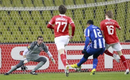 2011-04-142011-04-14t182807z_01_mos25_rtridsp_3_soccer-europa_reuters