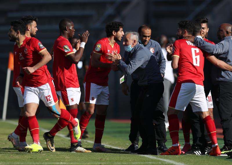 لاعبو الأهلي