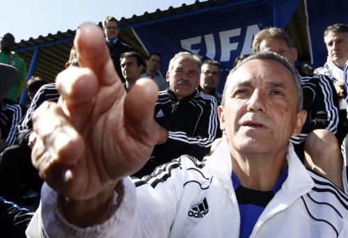 2010-06-21t115007z_01_asb502_rtridsp_3_soccer-world_reuters