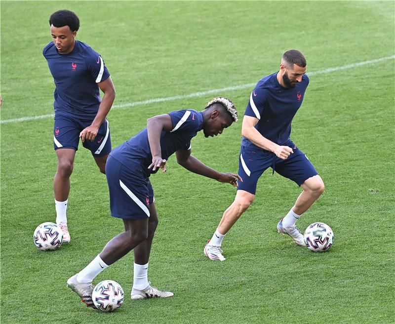 لاعبو منتخب فرنسا