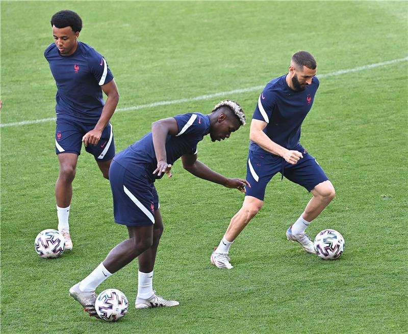 لاعبو منتخب فرنسا