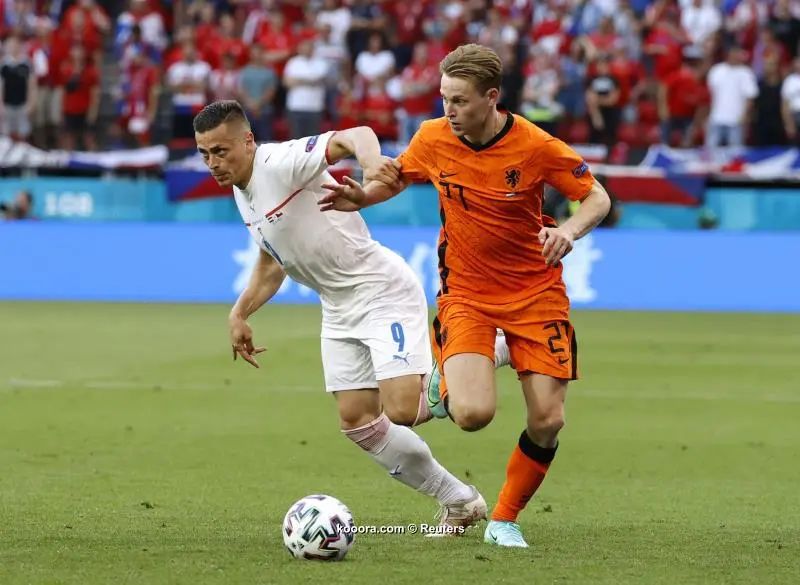 ?i=reuters%2f2021-06-27%2f2021-06-27t172035z_667356955_up1eh6r1c692q_rtrmadp_3_soccer-euro-nld-cze-report_reuters