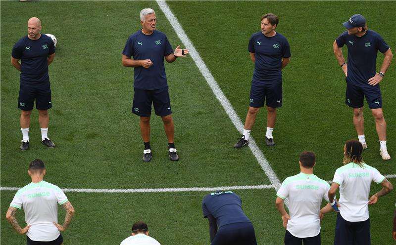 مدرب سويسرا