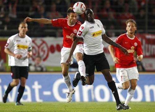 2011-04-152011-04-15t200432z_01_kai11_rtridsp_3_soccer-germany_reuters