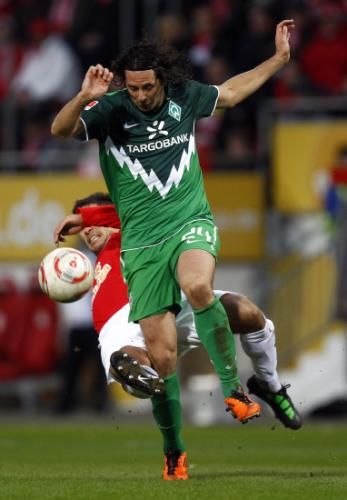 2011-02-052011-02-05t160540z_01_boh12_rtridsp_3_soccer-germany_reuters