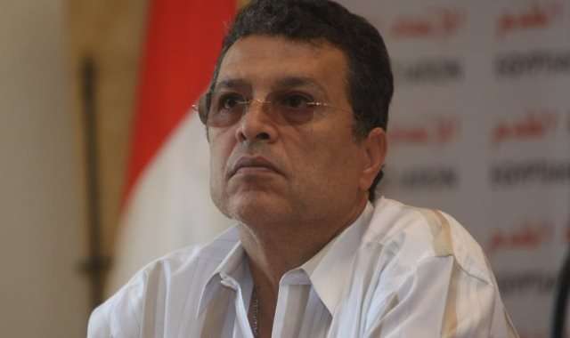 علاء عبد العزيز 