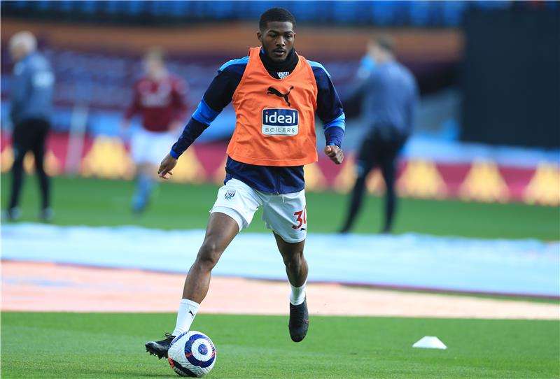 أينزلي ميتلاند نايلز