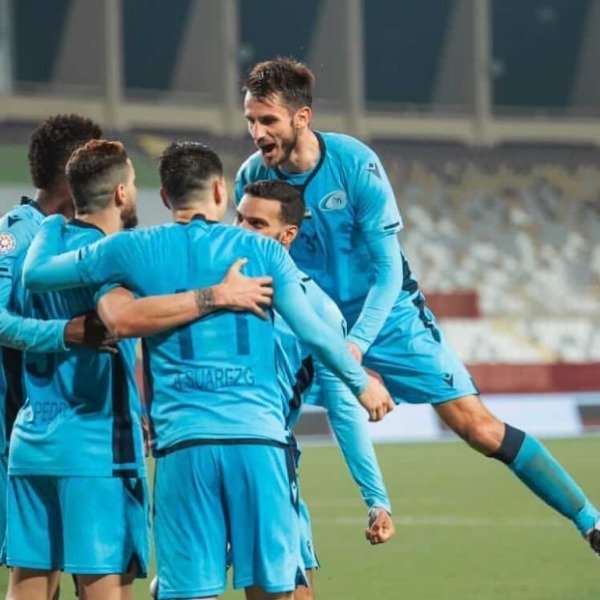 لاعبو بني ياس