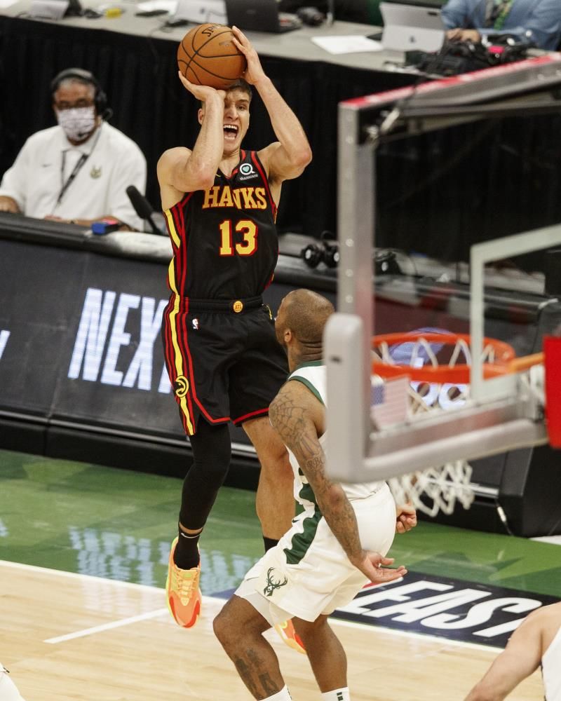 2021-07-02t030954z_1488538253_mt1usatoday16353550_rtrmadp_3_nba-playoffs-atlanta-hawks-at-milwaukee-bucks_reuters