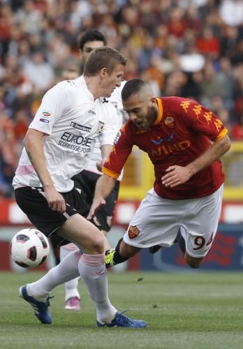 2011-04-162011-04-16t162102z_01_asb503_rtridsp_3_soccer_reuters