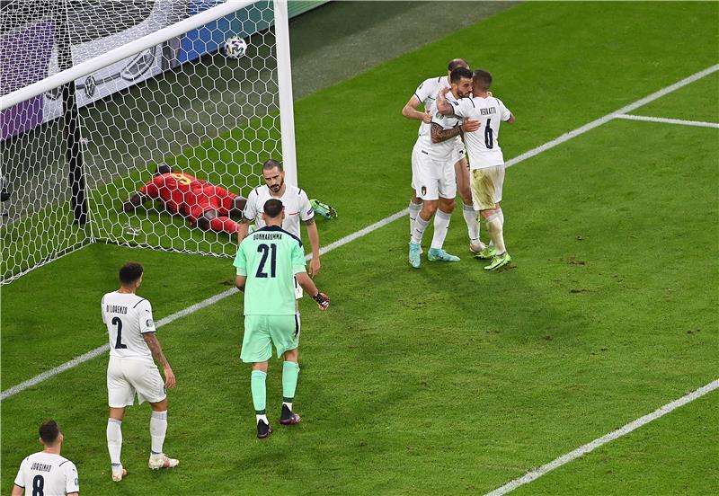 إيطاليا ضد بلجيكا