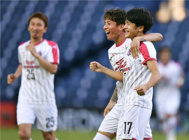 لاعبو سيريزو 