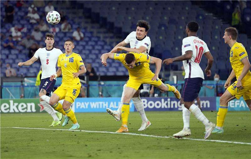 ماجواير يسجل هدفا