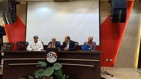 من المؤتمر الصحفي