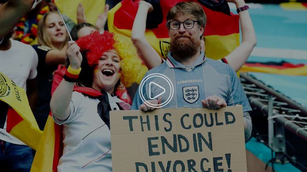 مشجع إنجليزي وزوجته ألمانية