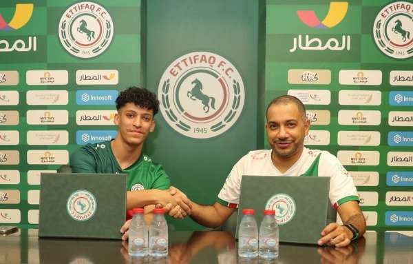 الدوسري ورئيس الاتفاق