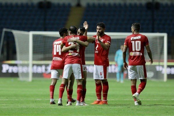 لاعبو الأهلي