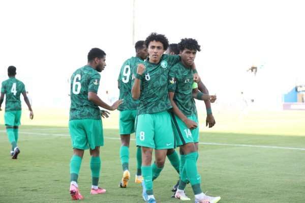 لاعبو منتخب السعودية