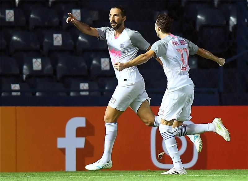 لاعبو كيتشي