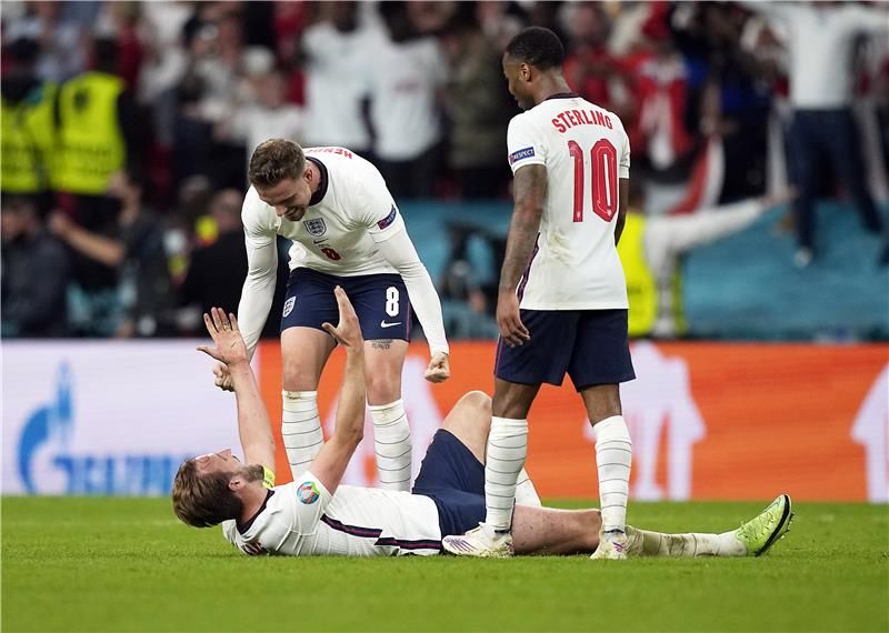 فرحة لاعبي إنجلترا 