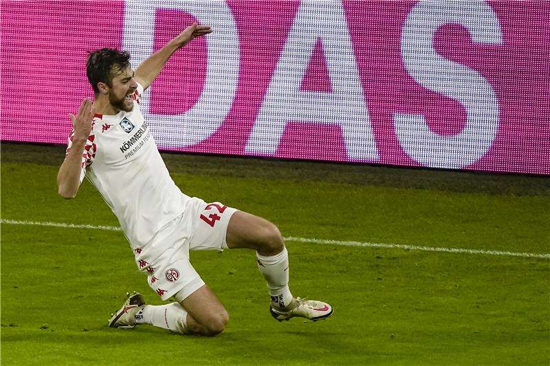  ألكسندر هاك 