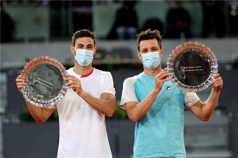 جرانويرس وثيبايوس