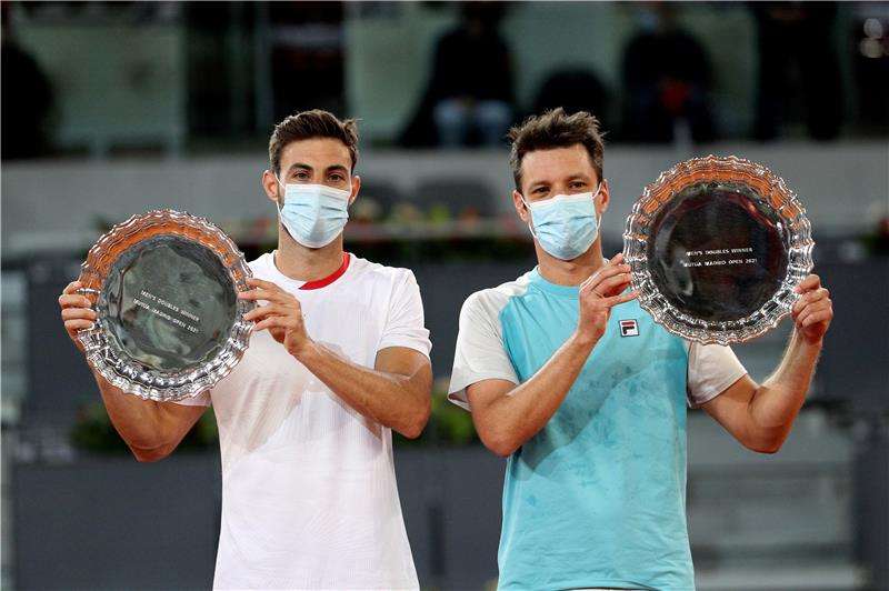 جرانويرس وثيبايوس