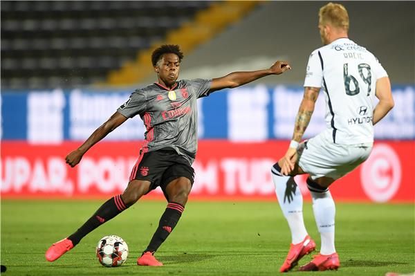 نونو تافاريس 