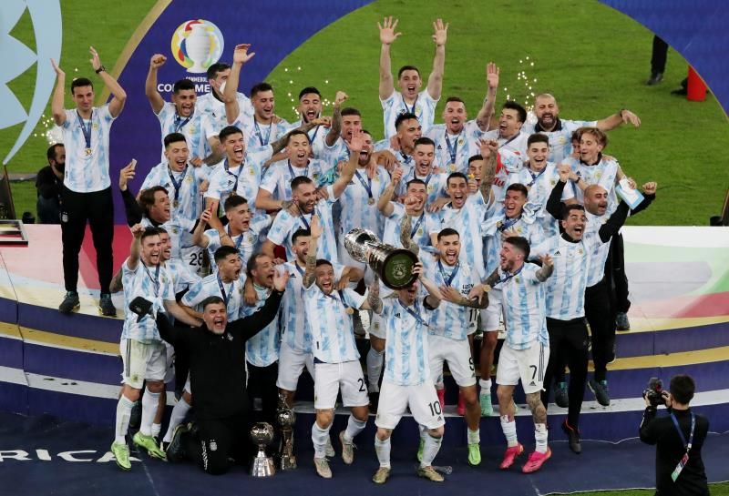 تتويج الأرجنتين