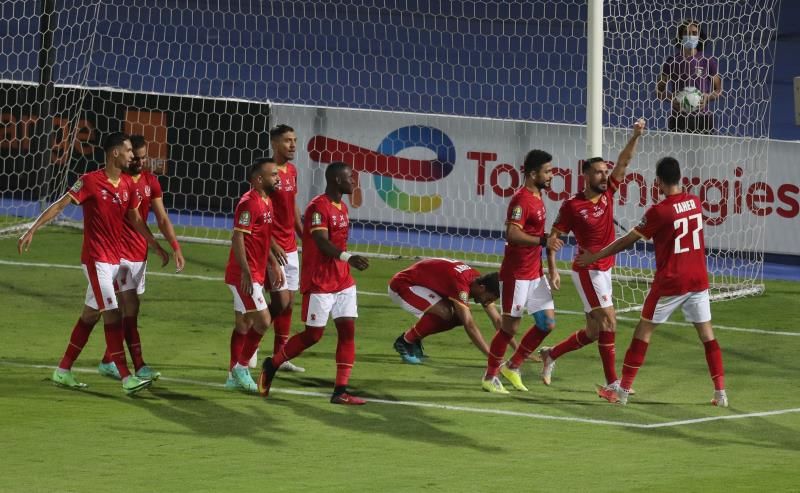 لاعبو الأهلي