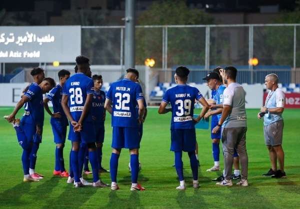 لاعبو الهلال