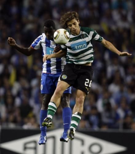 2011-04-172011-04-17t201139z_01_mvi07_rtridsp_3_soccer-europe-portugal_reuters