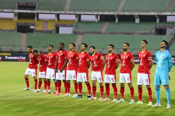 لاعبو الأهلي