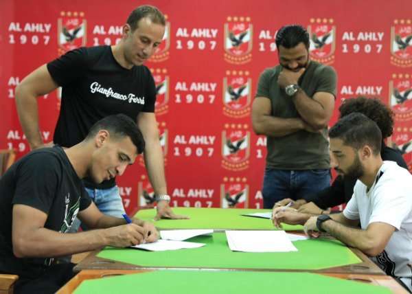 أمير توفيق رفقة الثلاثي