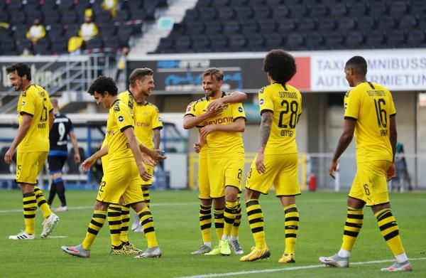 لاعبو دورتموند