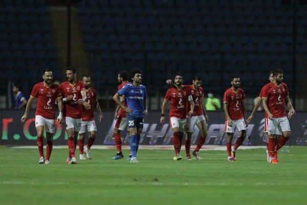 لاعبو الأهلي