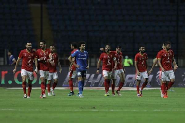 لاعبو الأهلي